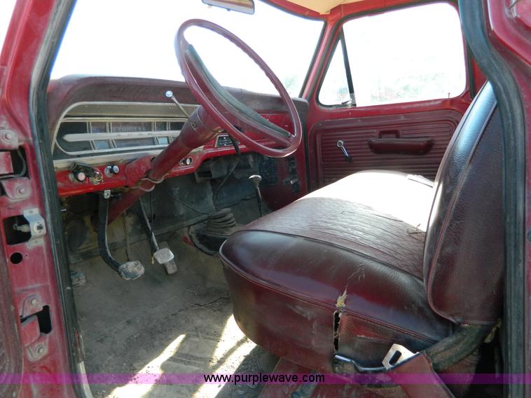 image for item H2270 1971 Ford F250 pickup truck cab and chassis