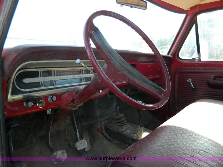 image for item H2270 1971 Ford F250 pickup truck cab and chassis
