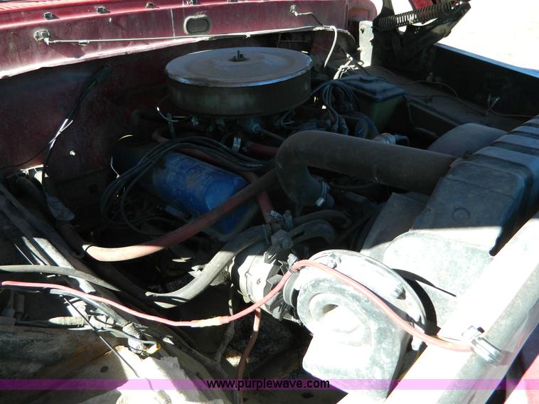 image for item H2270 1971 Ford F250 pickup truck cab and chassis