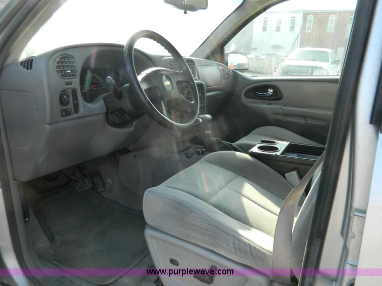 image for item H2271 2006 Chevrolet TrailBlazer EXT SUV