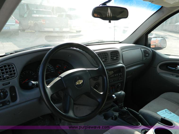 image for item H2271 2006 Chevrolet TrailBlazer EXT SUV