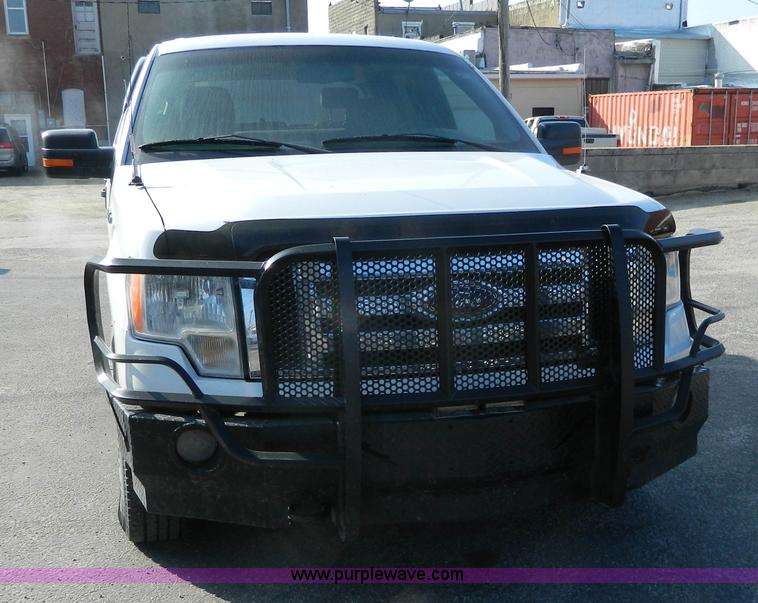 image for item H2272 2009 Ford F150 XLT SuperCrew pickup truck
