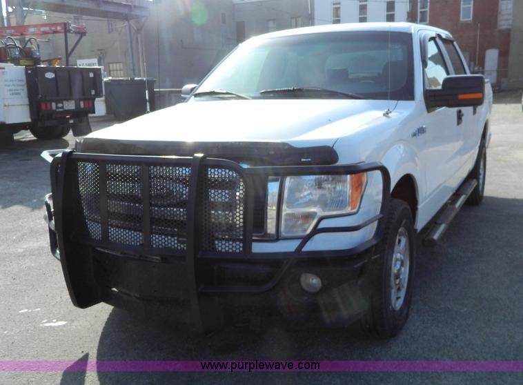 image for item H2272 2009 Ford F150 XLT SuperCrew pickup truck