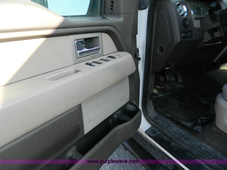 image for item H2272 2009 Ford F150 XLT SuperCrew pickup truck