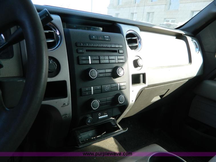 image for item H2272 2009 Ford F150 XLT SuperCrew pickup truck