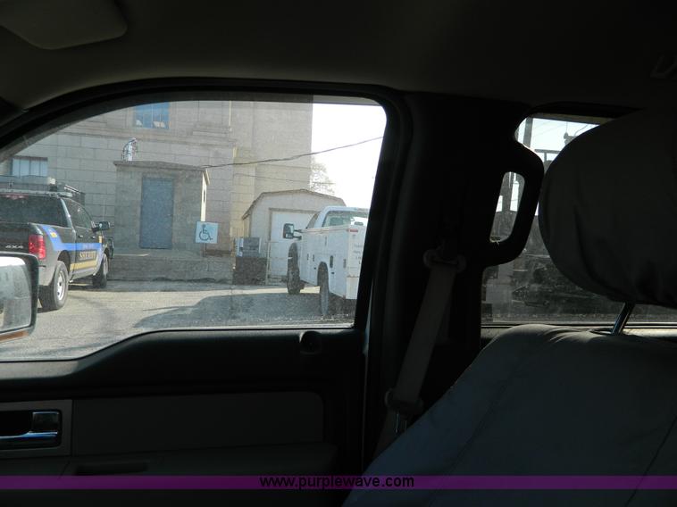 image for item H2272 2009 Ford F150 XLT SuperCrew pickup truck