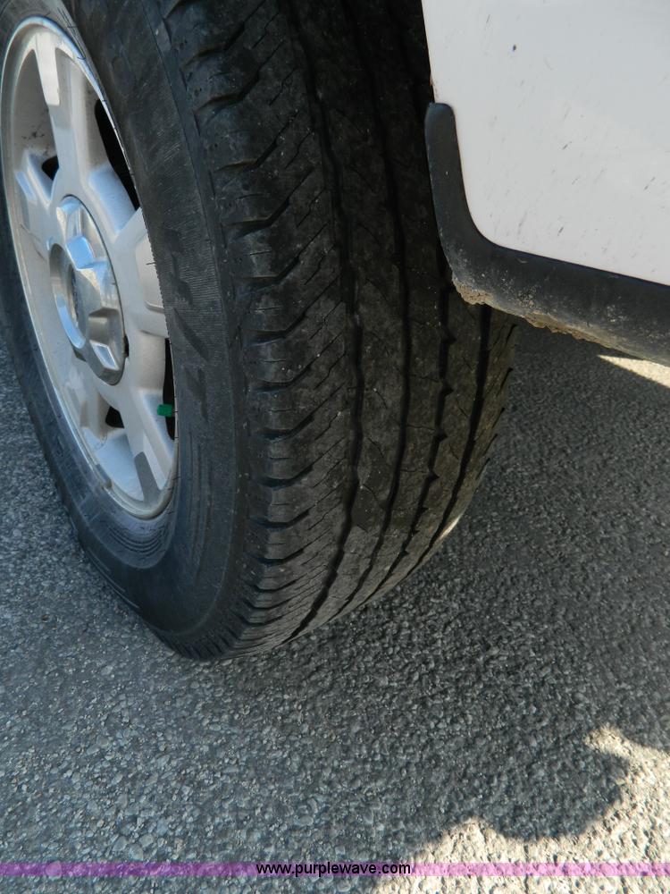 image for item H2272 2009 Ford F150 XLT SuperCrew pickup truck