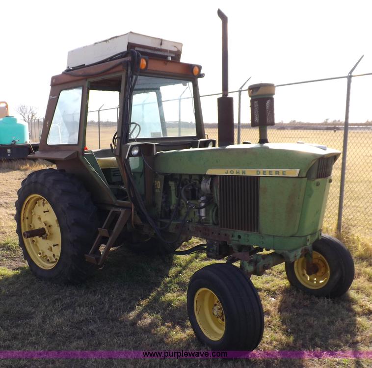 image for item H9006 1967 John Deere 4020 tractor