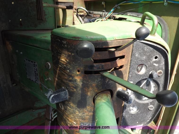 image for item H9006 1967 John Deere 4020 tractor