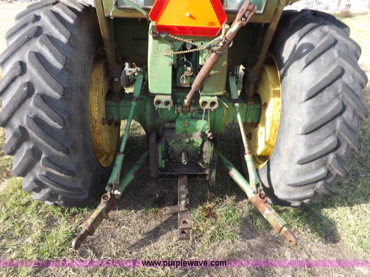 image for item H9006 1967 John Deere 4020 tractor