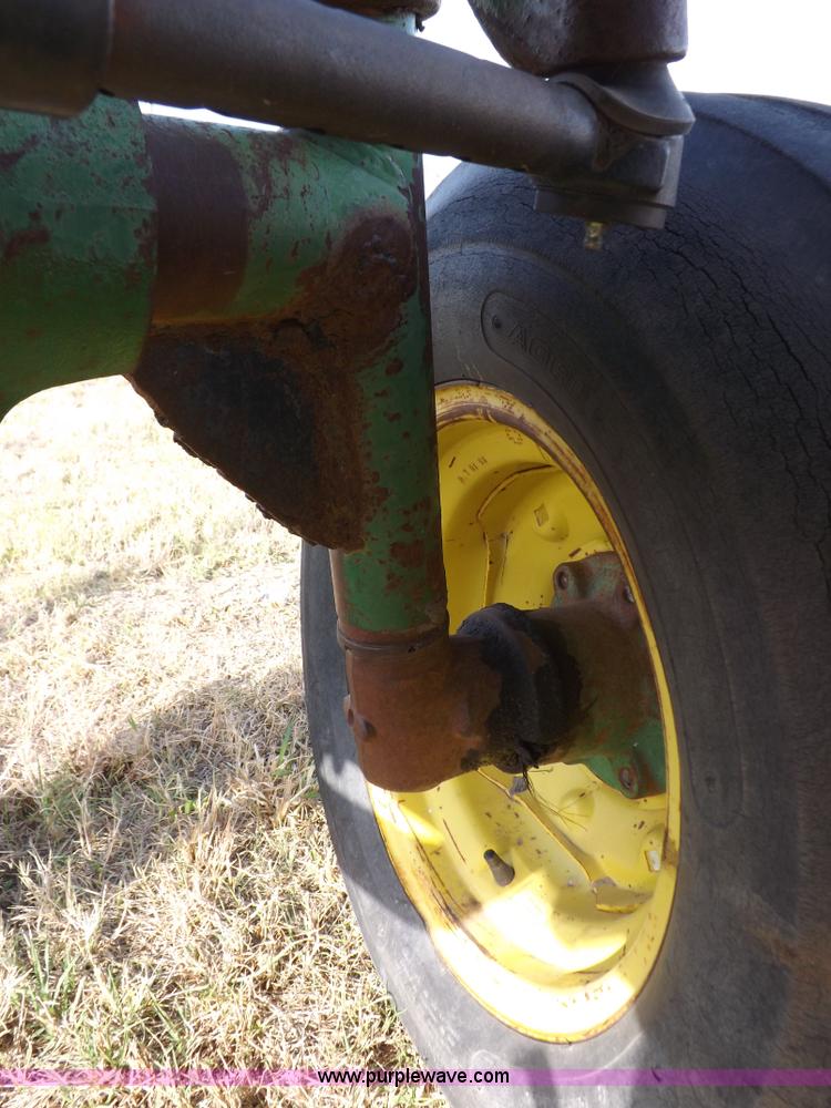 image for item H9006 1967 John Deere 4020 tractor