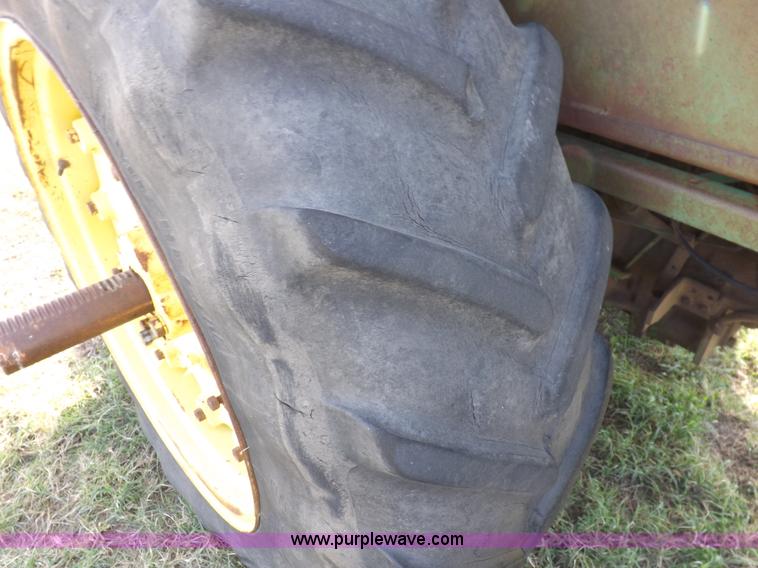 image for item H9006 1967 John Deere 4020 tractor