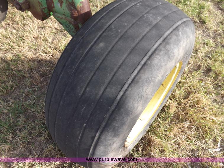 image for item H9006 1967 John Deere 4020 tractor