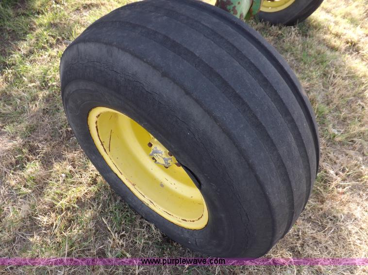 image for item H9006 1967 John Deere 4020 tractor