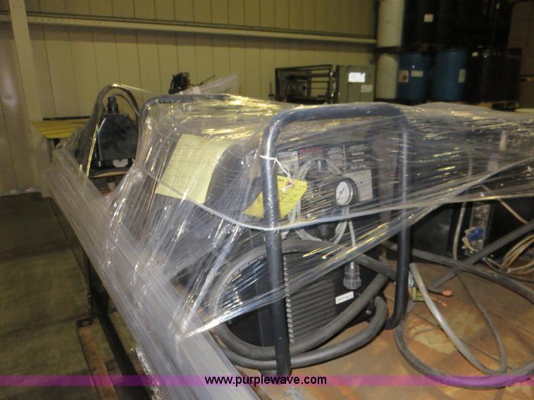 image for item I2424 Plasma cutting table with plasma cutter