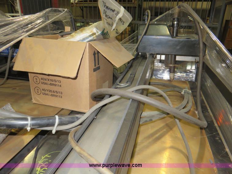image for item I2424 Plasma cutting table with plasma cutter