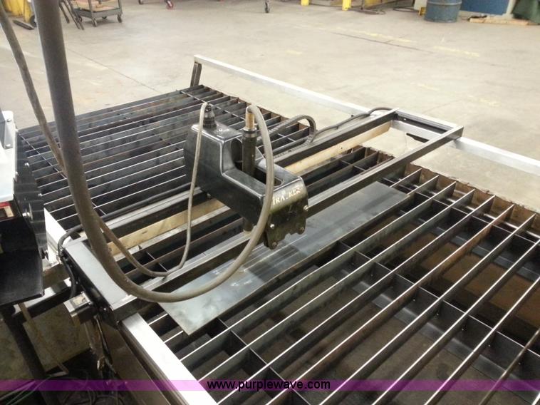image for item I2424 Plasma cutting table with plasma cutter