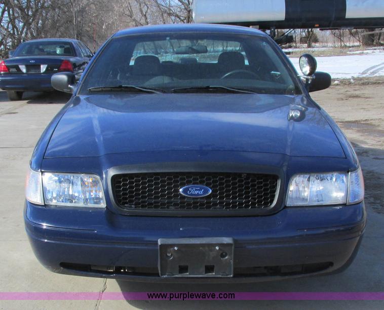 image for item I4061 2008 Ford Crown Victoria Police Interceptor