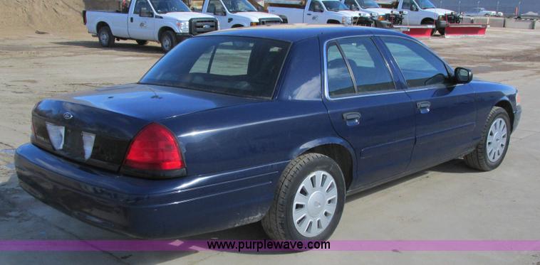 image for item I4061 2008 Ford Crown Victoria Police Interceptor