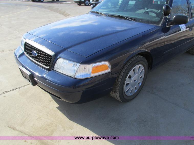 image for item I4061 2008 Ford Crown Victoria Police Interceptor