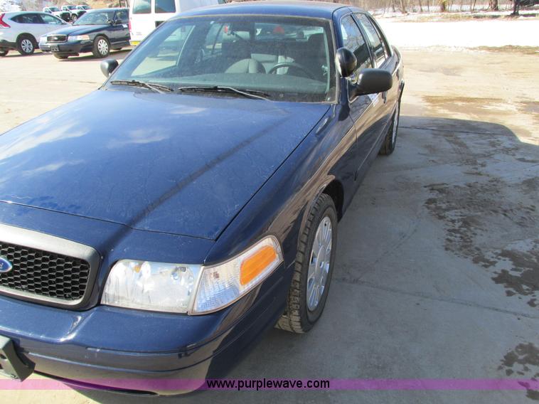 image for item I4061 2008 Ford Crown Victoria Police Interceptor