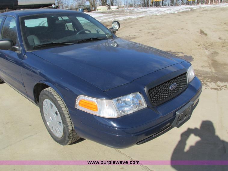 image for item I4061 2008 Ford Crown Victoria Police Interceptor