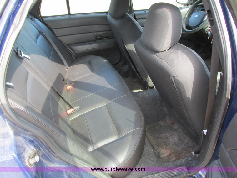 image for item I4061 2008 Ford Crown Victoria Police Interceptor