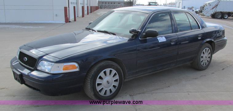 image for item I4064 2010 Ford Crown Victoria Police Interceptor
