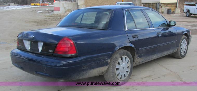 image for item I4064 2010 Ford Crown Victoria Police Interceptor