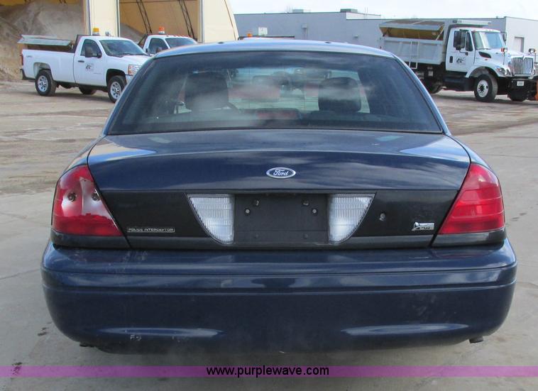 image for item I4064 2010 Ford Crown Victoria Police Interceptor