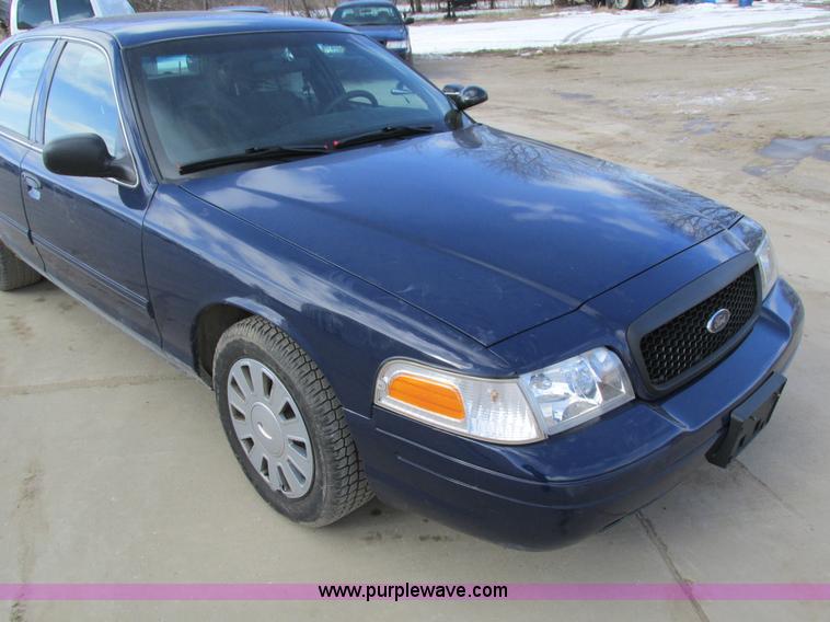 image for item I4064 2010 Ford Crown Victoria Police Interceptor