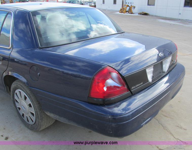 image for item I4064 2010 Ford Crown Victoria Police Interceptor