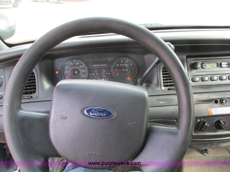 image for item I4064 2010 Ford Crown Victoria Police Interceptor