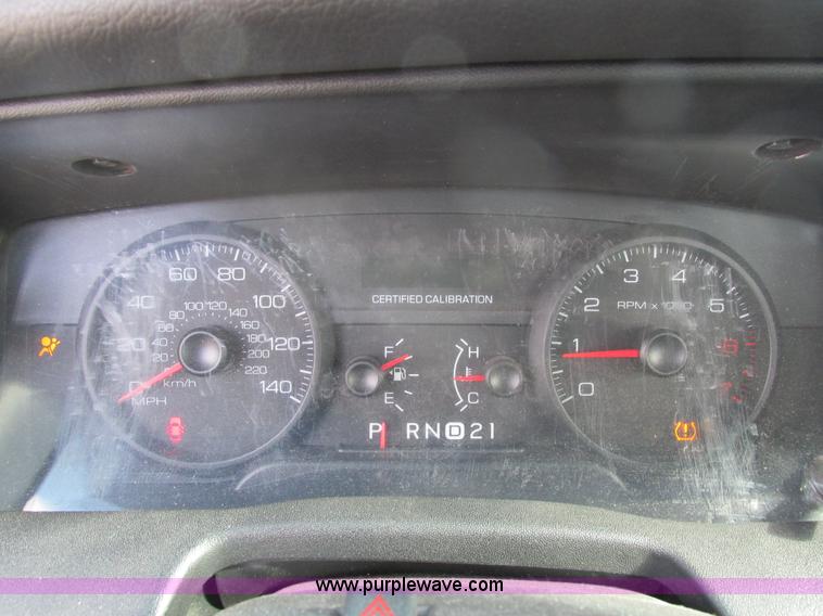 image for item I4064 2010 Ford Crown Victoria Police Interceptor