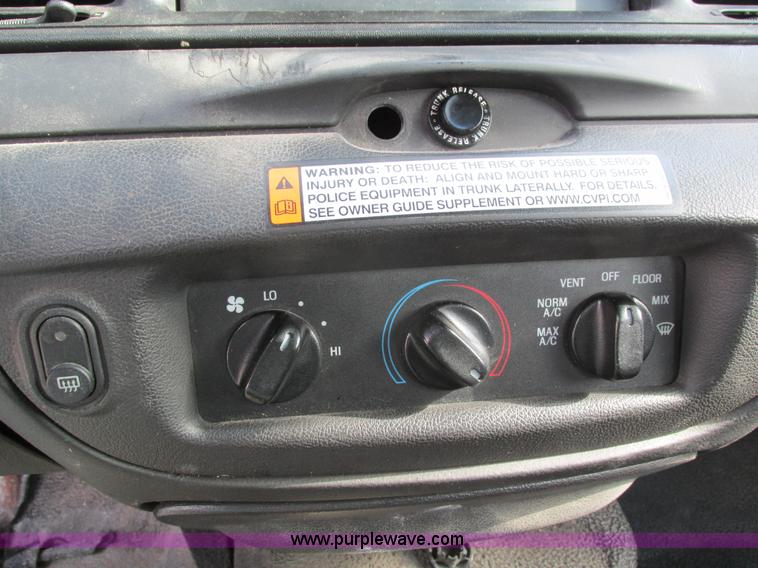 image for item I4064 2010 Ford Crown Victoria Police Interceptor