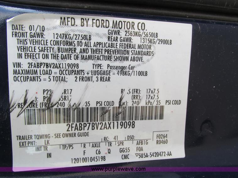 image for item I4064 2010 Ford Crown Victoria Police Interceptor