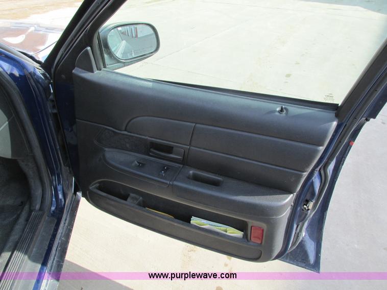 image for item I4064 2010 Ford Crown Victoria Police Interceptor