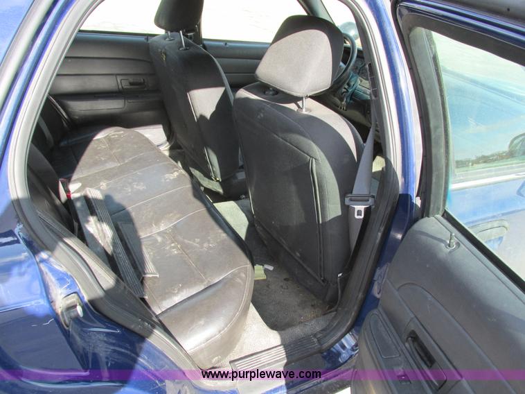 image for item I4064 2010 Ford Crown Victoria Police Interceptor