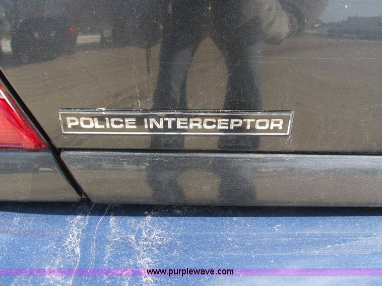 image for item I4064 2010 Ford Crown Victoria Police Interceptor