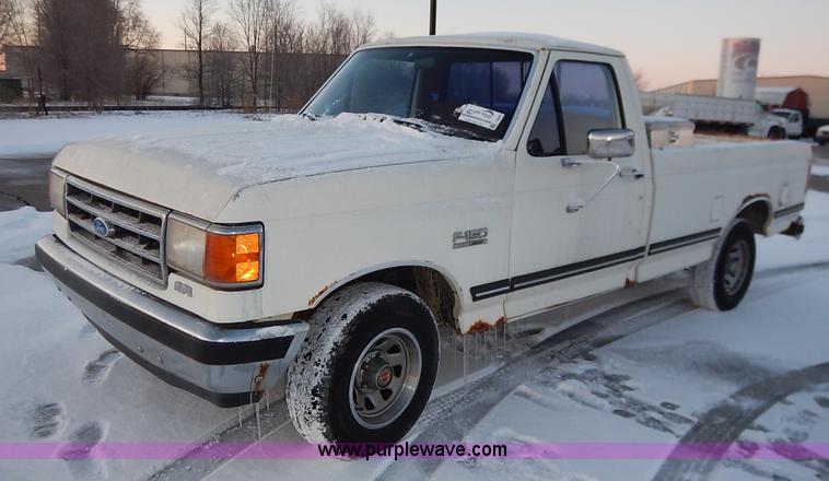 image for item I5080 1990 Ford F150 XLT Lariat pickup truck