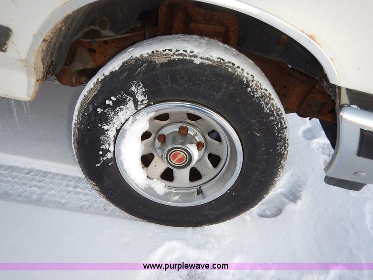 image for item I5080 1990 Ford F150 XLT Lariat pickup truck