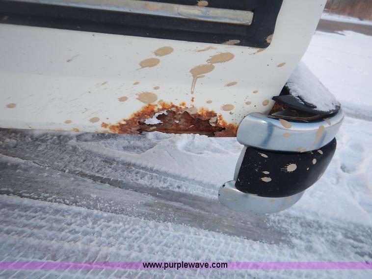 image for item I5080 1990 Ford F150 XLT Lariat pickup truck