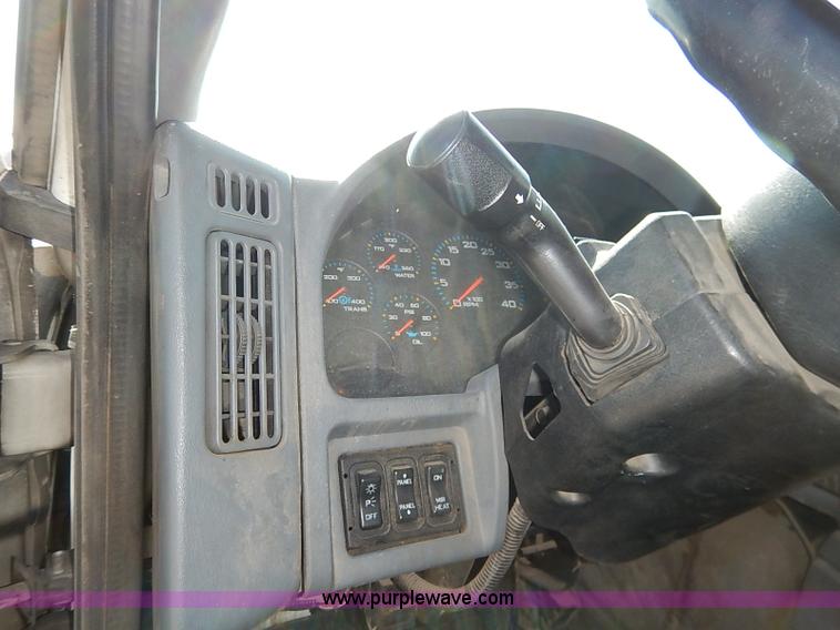 image for item I5088 2007 International 7400 refuse truck