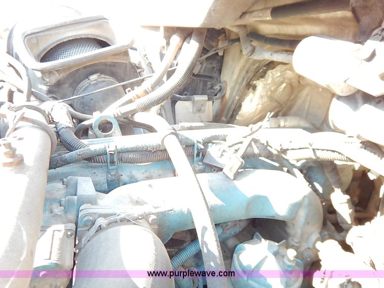 image for item I5088 2007 International 7400 refuse truck