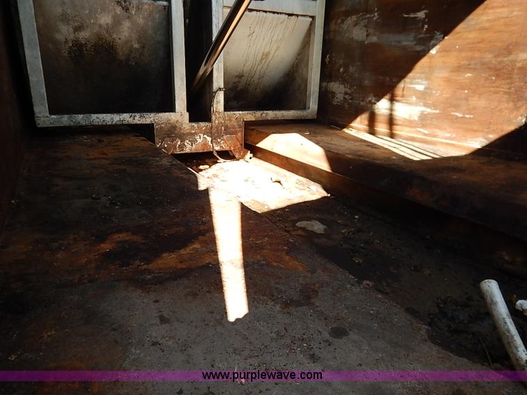 image for item I5088 2007 International 7400 refuse truck