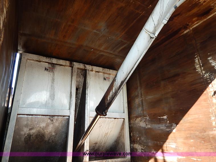 image for item I5088 2007 International 7400 refuse truck