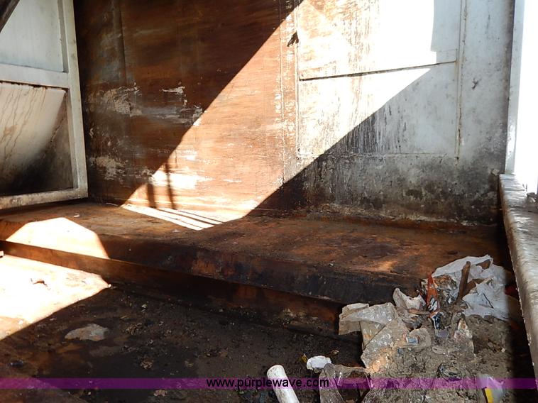 image for item I5088 2007 International 7400 refuse truck