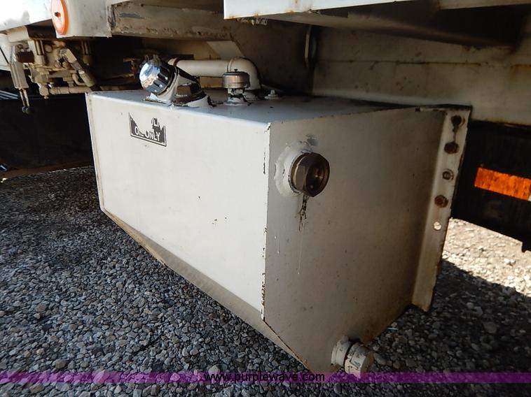 image for item I5088 2007 International 7400 refuse truck