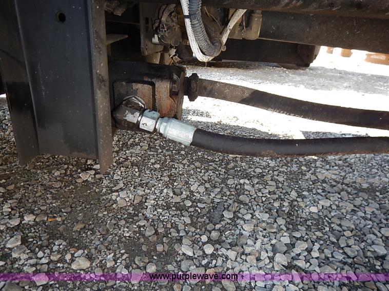 image for item I5088 2007 International 7400 refuse truck