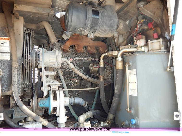 image for item I5090 2006 Elgin Pelican street sweeper